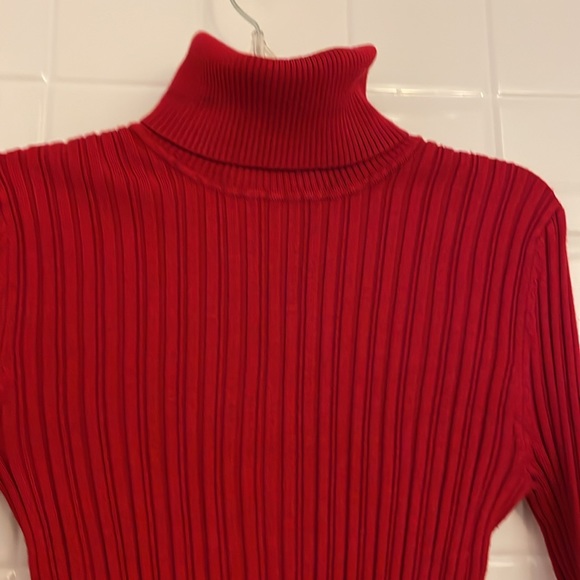 It’s Our Time Turtleneck red sweater, size L. Stretchy, soft and delicate - Picture 3 of 17